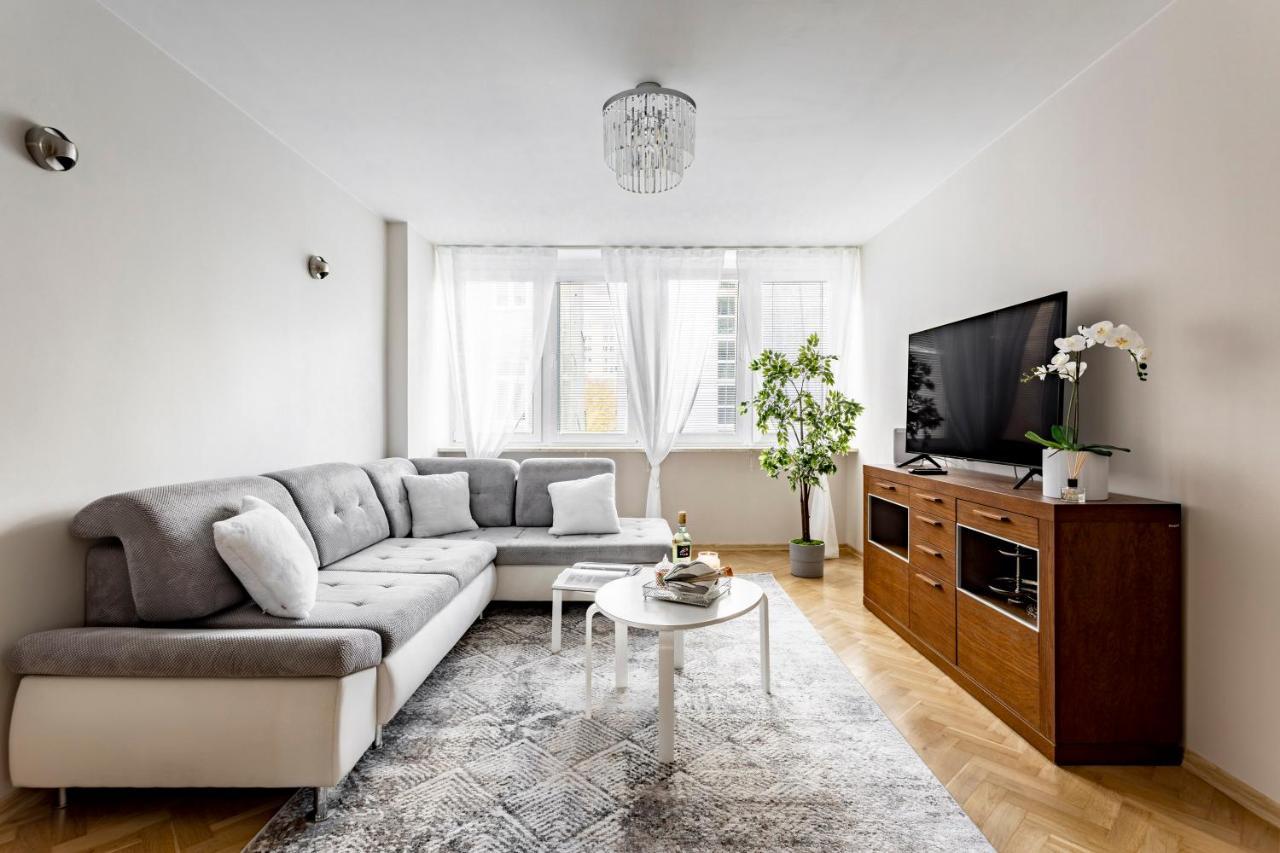ורשה Hala Mirowska Apartments מראה חיצוני תמונה